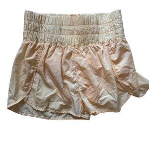 LIV High Waisted Athletic Shorts Size XL Quick Dry Running Pockets Pale Orange‎